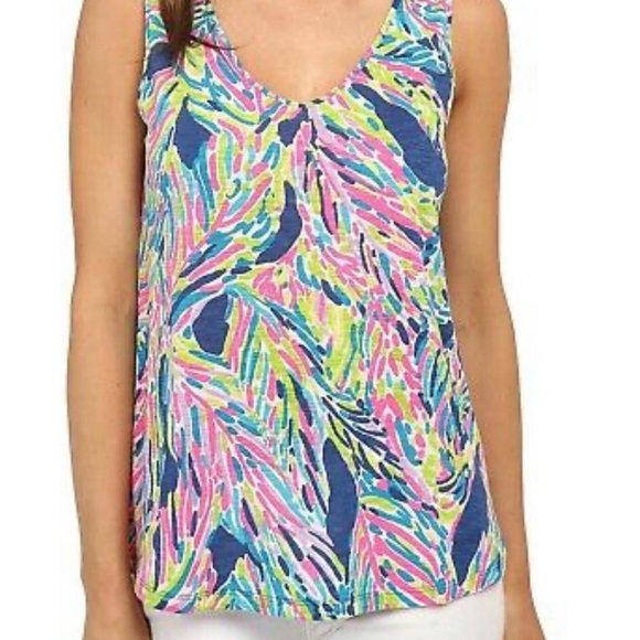 Lilly Pulitzer Tops - SOLD ❌Lilly Pulitzer Gigi top size xl